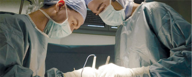Opération de chirurgie orthopédique