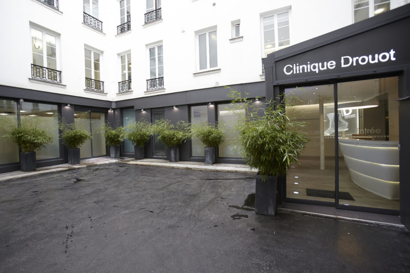 Clinique Drouot, cours, entrée